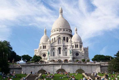 Sacre Coeur in Paris plus link to other Paris attractions